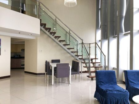 3 Bedrooms Loft Type Penthouse One Central
