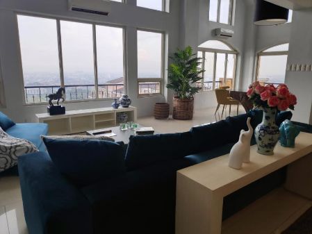 Executive Penthouse 3 Bedroom Unit at Tuscany Private Estate