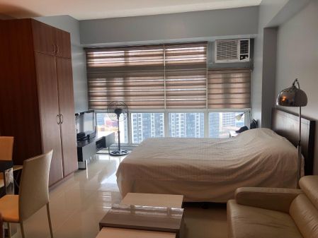 Studio in Greenbelt Chancellor Legaspi Village Makati for Rent