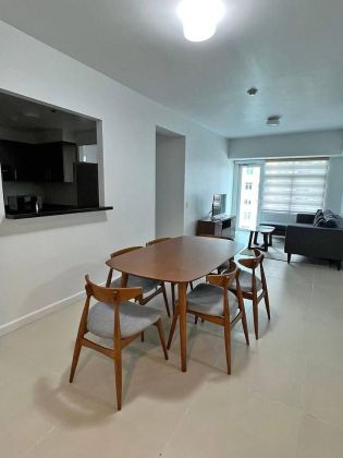 Two Serendra Red Oak Tower 3 Bedroom Furnished