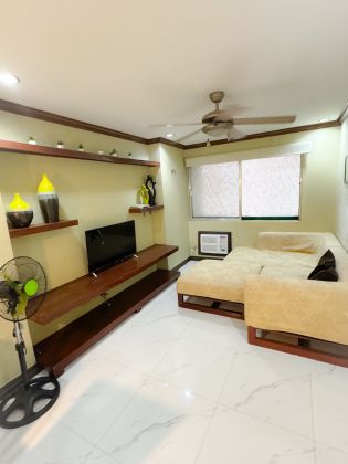 Fully Furnished 2 Bedroom Unit at Palm Tower for Rent