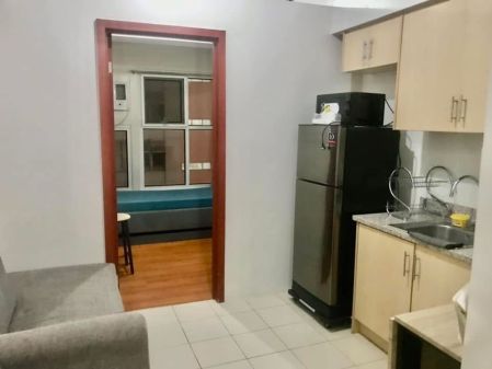 1 Bedroom Unit in Paseo De Roces near PBCom Makati Med RCBC