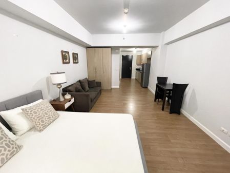 Semi Furnished Studio Unit at Two Maridien for Rent