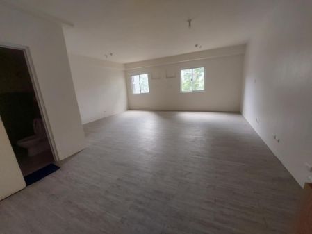 Studio End Unit facing Amenities at Amaia Steps Nuvali 