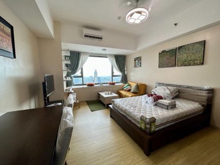 Unobstructed View Studio Unit Parking Slot Newly Fully Furnished