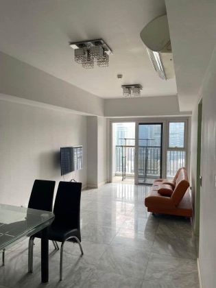 1BR 64 Sqm 35th with Utility Room and Balcony in BGC