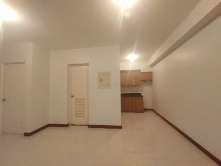 Unfurnished 2BR for Rent at Brio Tower Makati 