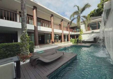 5 Bedroom House with Swimming Pool in Valle Verde 4 Pasig