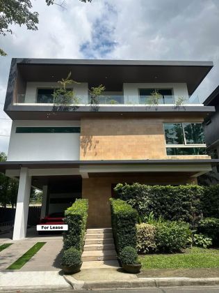 Nice Fully Finished 6BR House in McKinley West Village Taguig