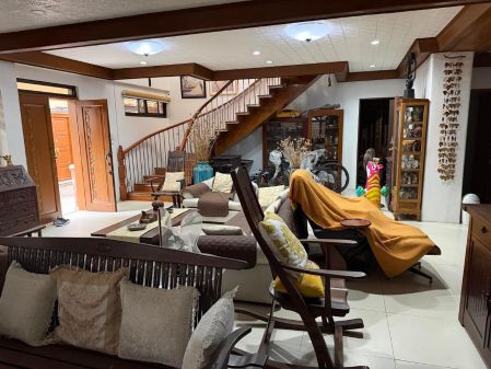 Premium 4BR Residence in San Lorenzo Village Makati