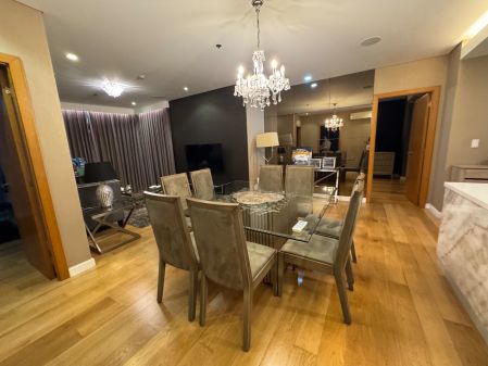 Renovated  Elegant 2 Bedroom for Lease at Park Terraces Makati