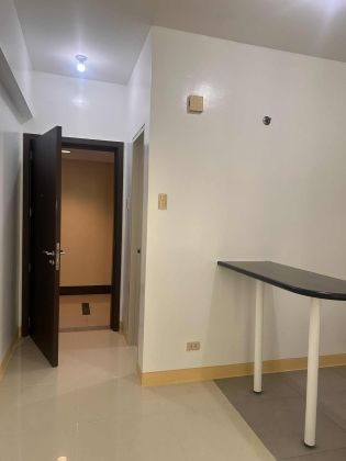 Furnished Studio Unit for Rent at Stamford Executive Residences