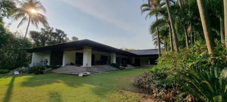 6 Bedroom Mansion for Rent in Dasmarinas Village Makati City