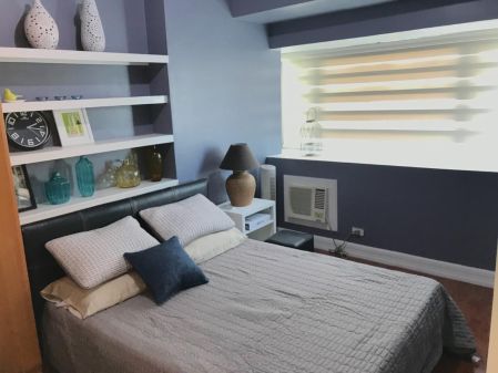 Nicely Furnished 1BR Unit for Rent in Burgos Circle Taguig