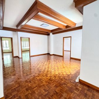 Unfurnished 2 Storey House 4 Bedroom in Country Club Drive