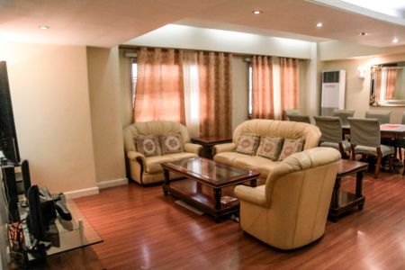 For Rent 3BR in Forbeswood Heights BGC Taguig FHT5007