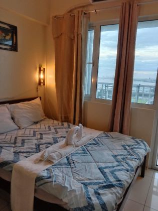 1 Bedroom Unit in Breeze Residences