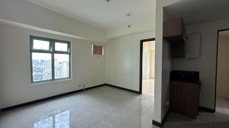 Unfurnished Executive 1 Bedroom in The Magnolia Residences