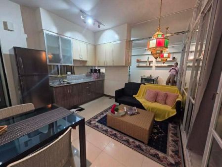 Fully Furnished Executive Studio with Parking in Morgan Suites