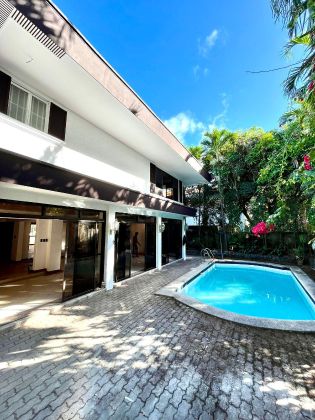 5 Bedroom Spacious House for Rent in Ayala Alabang Village