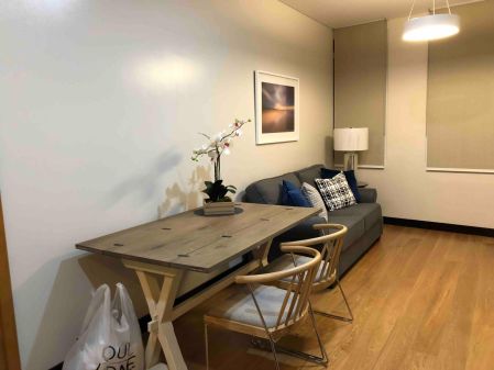 Fully Furnished 1 Bedroom in Park Terraces Bgc