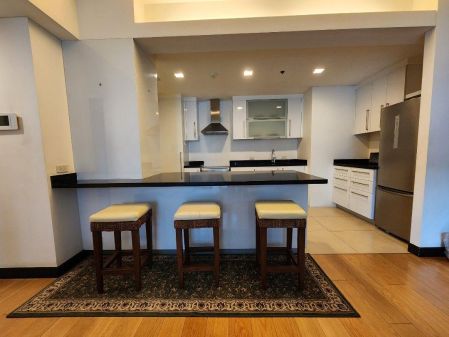 1BR Unit in One Serendra West Tower