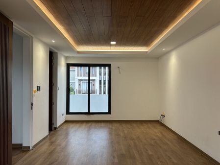 Semi Furnished 5BR House with Basement Terrace Balconies for Rent