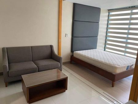 1BR Unit for Rent at One Uptown Residences Taguig 
