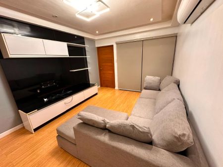 2BR Condo for Rent in Makati City at Galeria de Magallanes