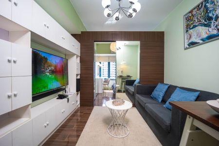 Near Ayala Avenue Fully Furnished Air residences