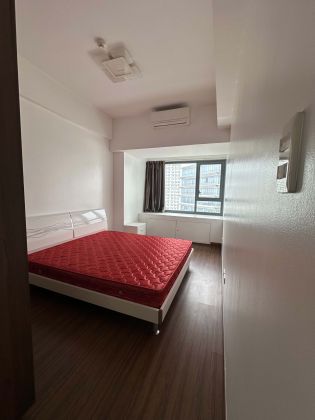 Fully Furnished 1BR with Balcony at Shang Salcedo for Lease