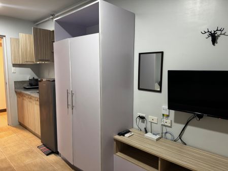 Fully Furnished Studio Unit at Studio City for Rent 