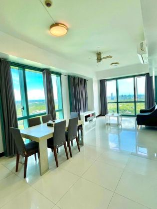 3BR ffor Lease in 8 Forbestown Road Bgc