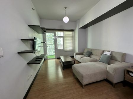 Fully Furnished 1BR Unit with Balcony Facing Amenities