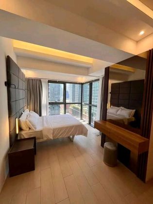 2BR Unit at Uptown Ritz