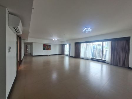 4 Bedroom Unit at Shang Grand Tower