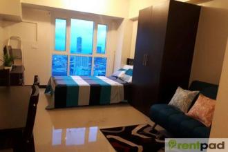 Studio Unit for Rent at Axis Residences Mandaluyong