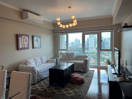 Beautifully Furnished 2 Bedroom Manansala Rockwell for Lease