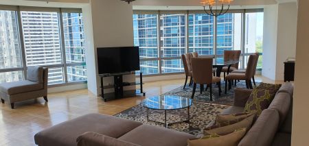 3BR Unit for Lease at One Mckinley Place