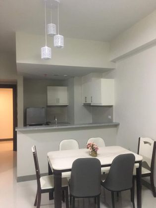 For Rent 1BR Unit in Uptown Parksuites T2 Bgc for only 70K