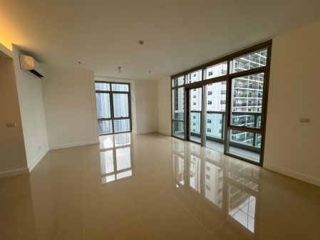 Spacious 2 Bedroom Unit in West Gallery Place
