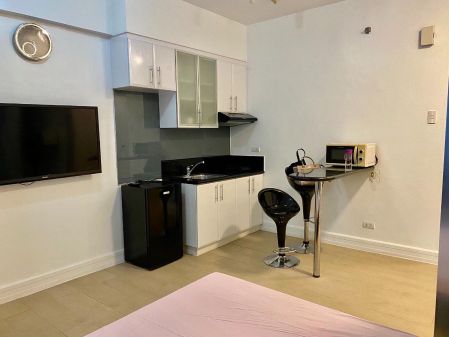 For Rent Morgan Residences Studio Furnished  Mckinley Hill  