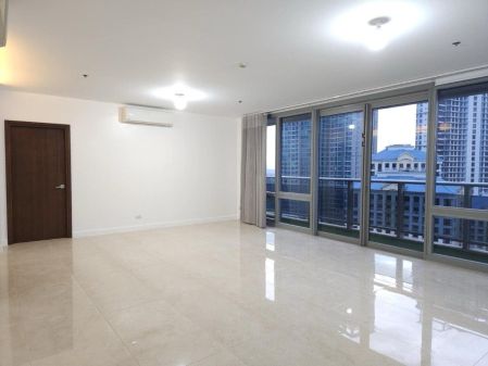 The Suites Bgc 3 Bedroom Semi Furnished Lower Floor 2 Parking