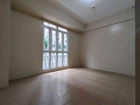 For Rent Semi furnished 1BR unit in 150 Newport Boulevard