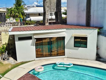 Furnished Detached Studio Unit with Swimming Pool Apas Cebu City