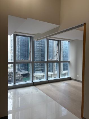 For Rent Semi Furnished 1BR at Uptown Parksuites Tower 2
