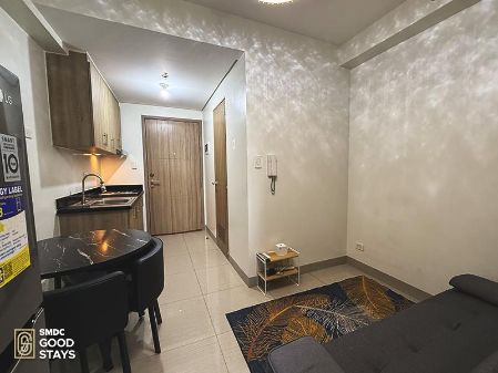 Fully Furnished 1 Bedroom Unit at Shore 2 Residences for Rent
