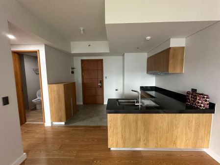 Brand New 1BR Unit for Rent at Haru Tower The Seasons
