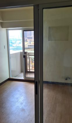 Unfurnished 1 Bedroom Unit at Brixton Place for Rent