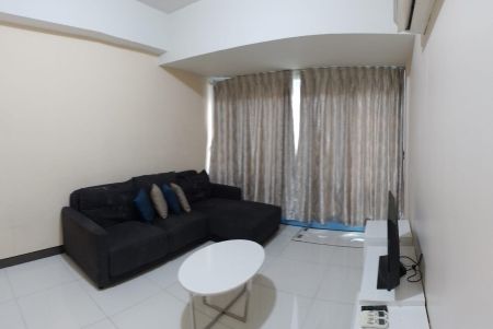 Two Central Makati Salcedo Village ll 1 Bedroom Unit for Rent